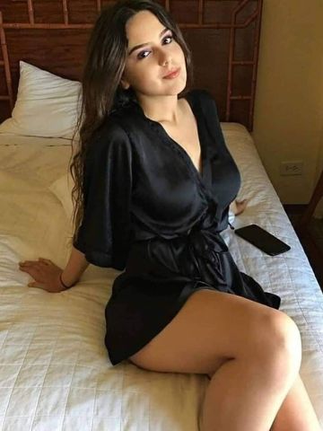 Изабелла Длинноногая Блондинка